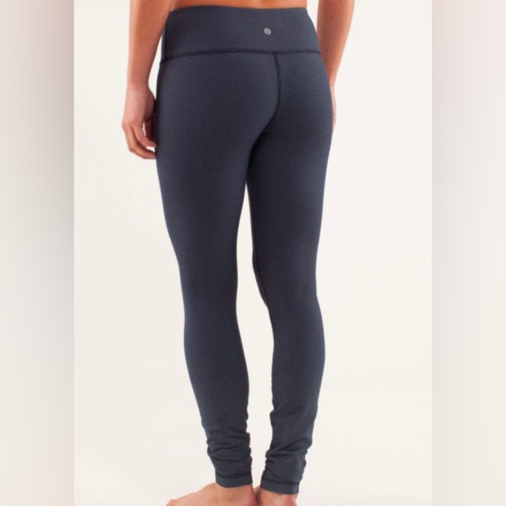 Lululemon Wunder Under Pant *Diamond Dot Luon in Inkwell